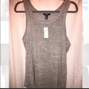 GAP tank NWT! Size M
